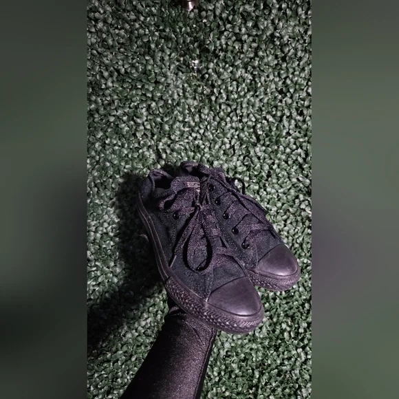 Converse Black Sneakers Classic Style - Picture 3 of 5